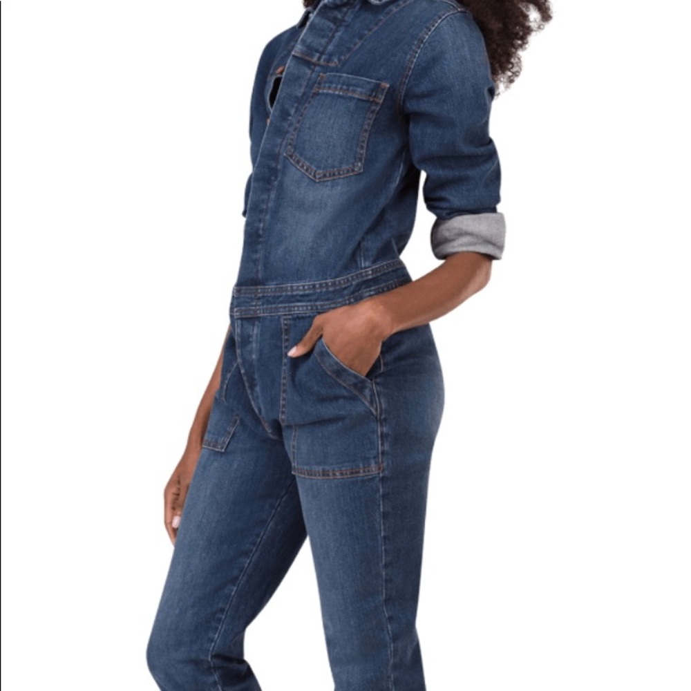 NWT denim jumpsuit. Size small. - Picture 3 of 4